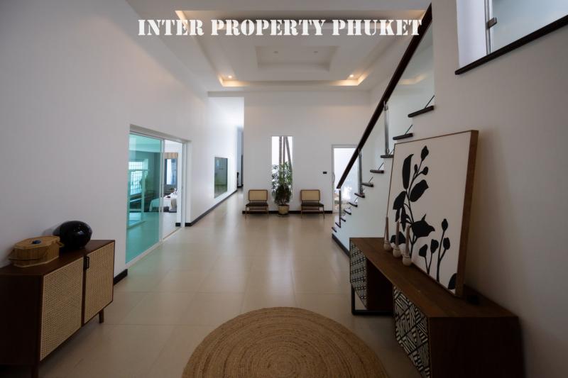 5 bedrooms villa for short-term contract only