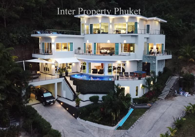 7 Bedrooms Villa for sale