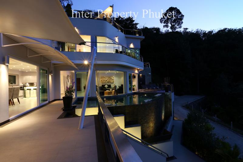7 Bedrooms Villa for sale