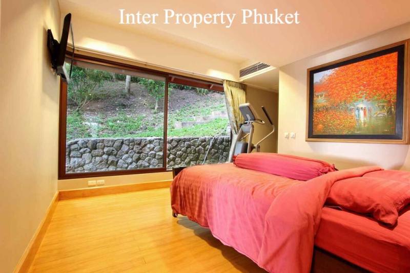 5 Bedrooms Villa in Patong for  rent 