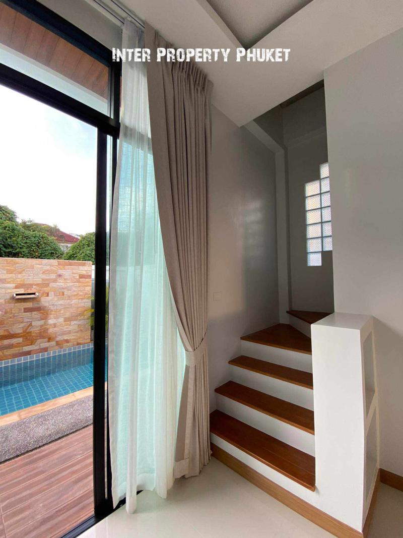 2 Bedrooms House with Pool