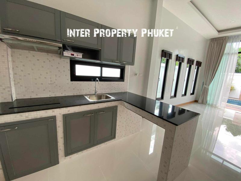 2 Bedrooms House with Pool