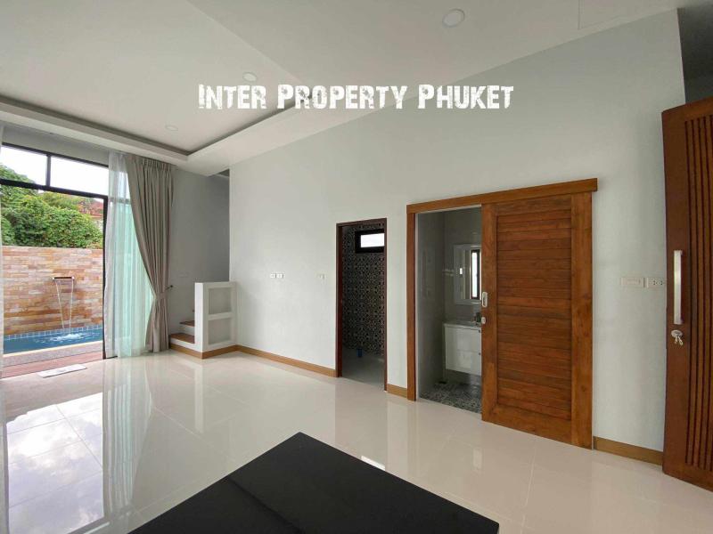 2 Bedrooms House with Pool