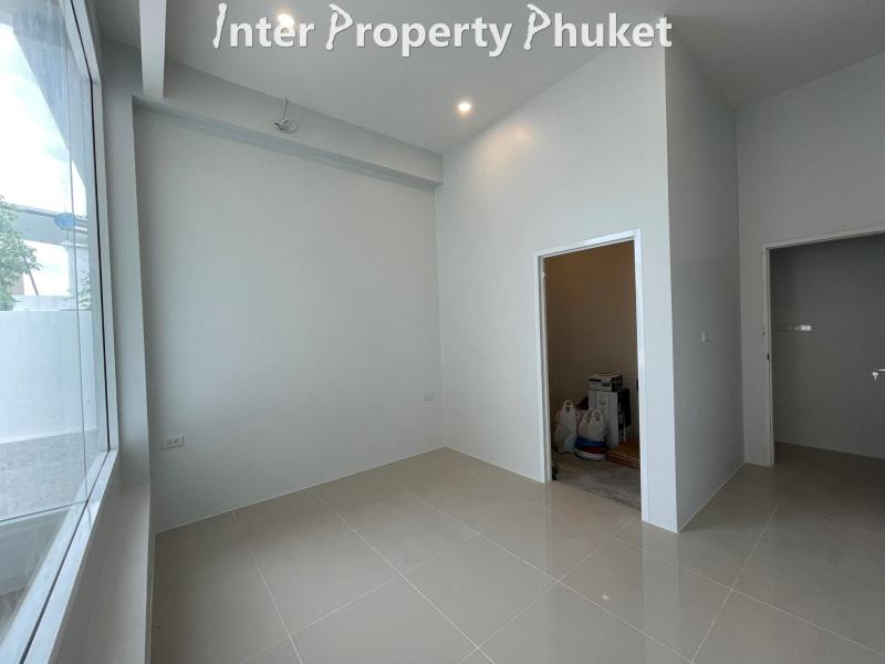 3 Bedrooms  private Pool ready to move in NOVEMBER