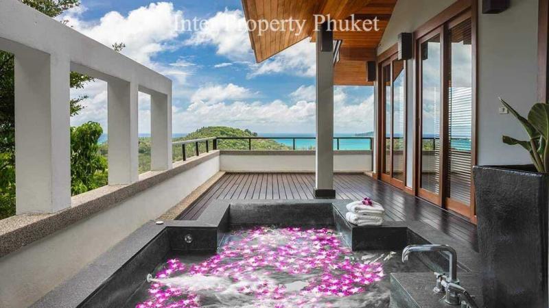 5 bedrooms with Grand luxury villa Seaview