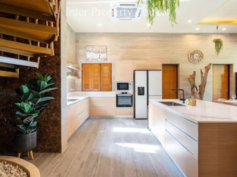 5 Bedrooms Villa in Patong for rent 