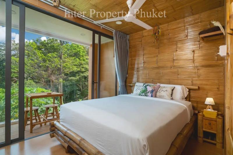 8 Bedrooms 10 Bathrooms Villa in Patong for rent