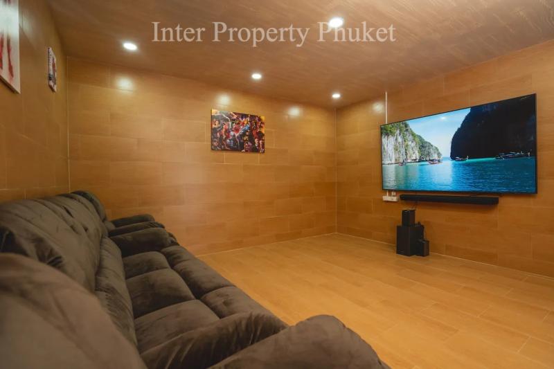 8 Bedrooms 10 Bathrooms Villa in Patong for rent