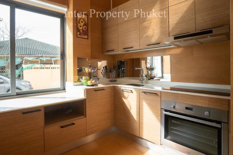 8 Bedrooms 10 Bathrooms Villa in Patong for rent