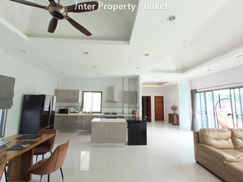 3 Bedrooms villa for rent and sale