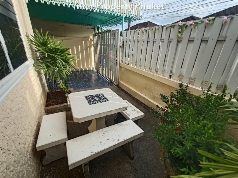 RC322 2 Bedrooms house for rent