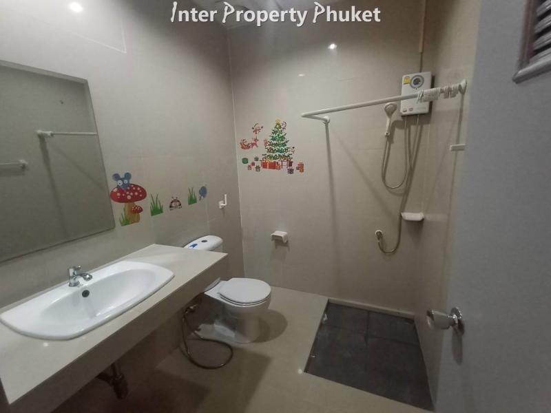 RC322 2 Bedrooms house for rent