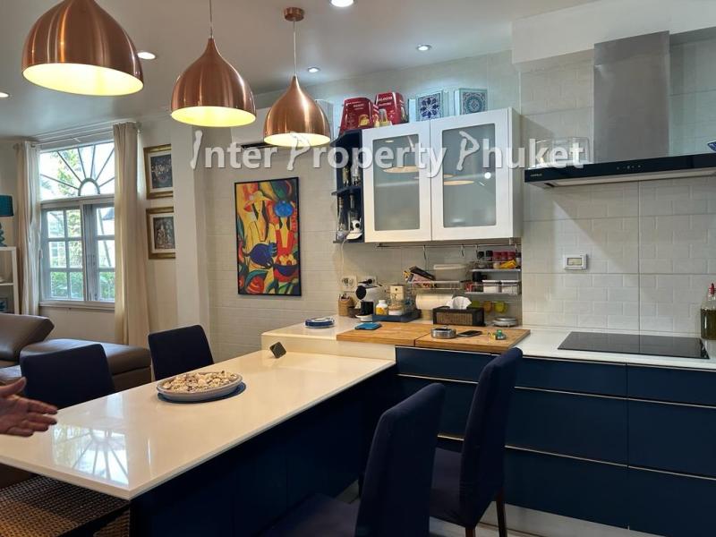 2 Bedrooms Italian Interior Inspired House for SALE