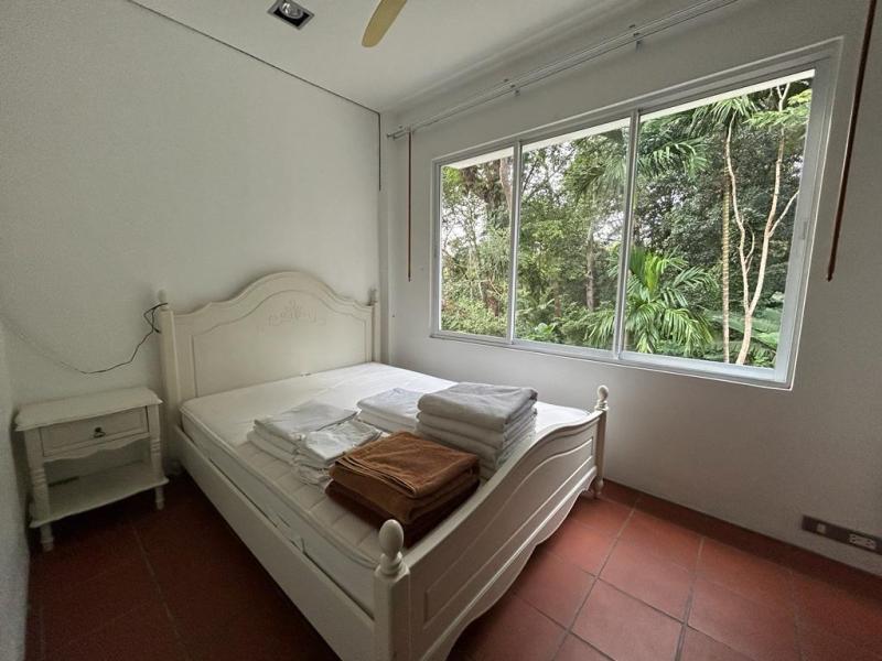 3 Bedrooms condo for rent