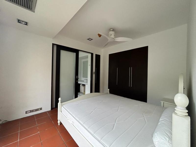 3 Bedrooms condo for rent