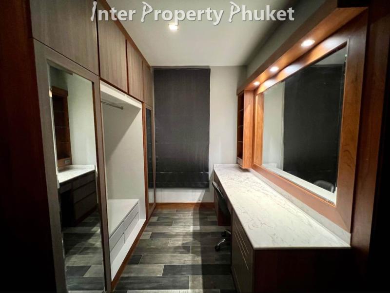 4 bedrooms available for Short term and Long term