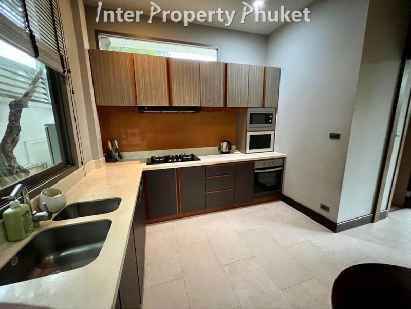 4 bedrooms available for Short term and Long term