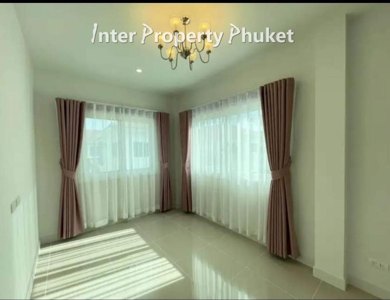 RTL452 3 Bedrooms house for rent