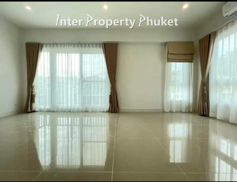 RTL452 3 Bedrooms house for rent