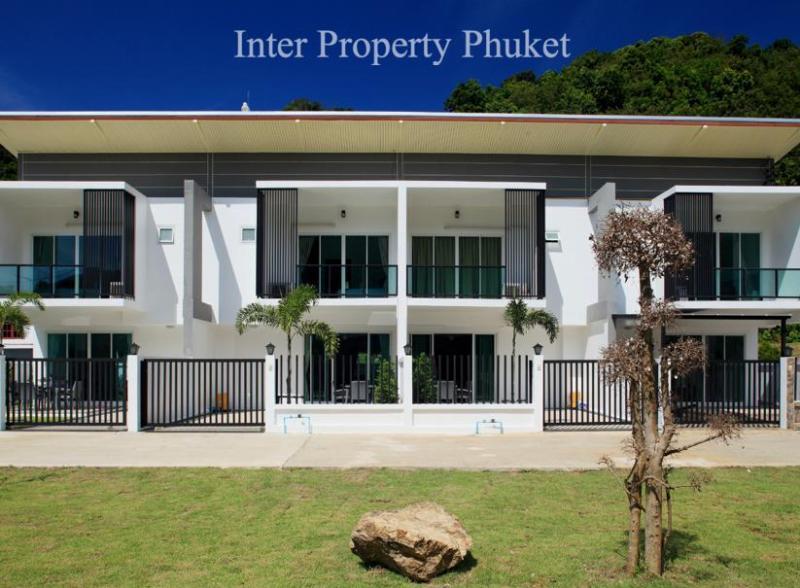 3 Bedrooms Villa for rent + Hill View