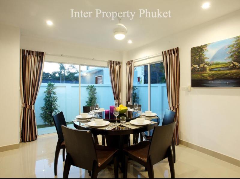 3 Bedrooms Villa for rent + Hill View
