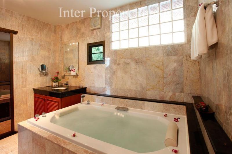 4 Bedrooms Villas for rent in Kata-Karon