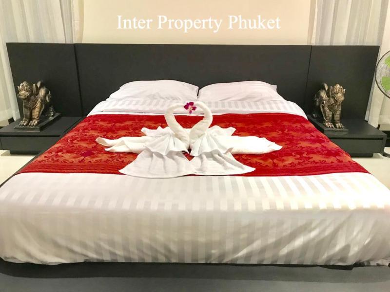 RLGN387 5 Bedrooms villa for rent