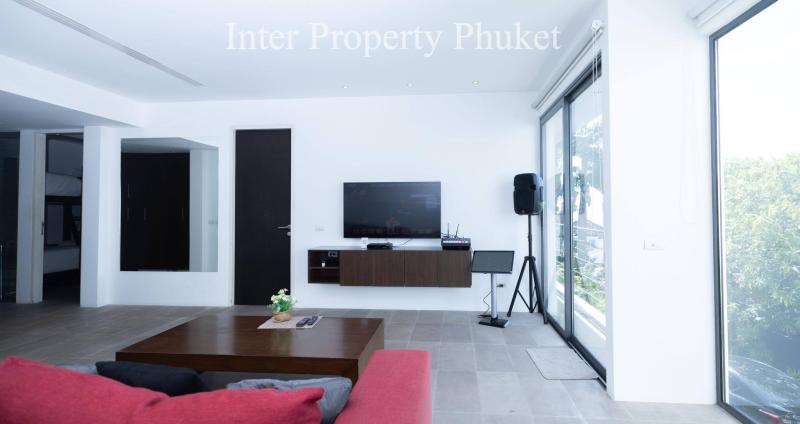 3 Bedrooms Townhouse + Seaview For RENT