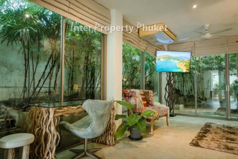 4 bedrooms + 2 rooms at top floor Luxury villa for rent