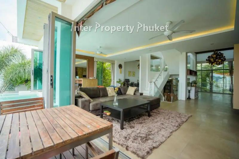 4 bedrooms + 2 rooms at top floor Luxury villa for rent