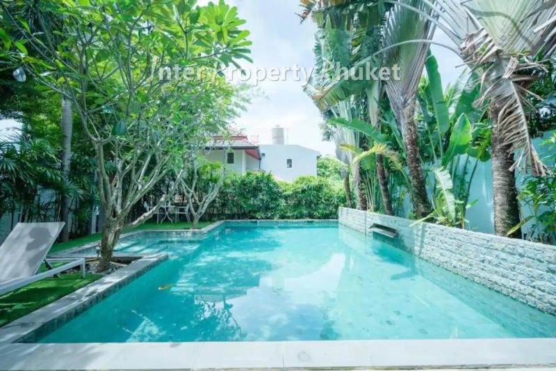 4 bedrooms + 2 rooms at top floor Luxury villa for rent