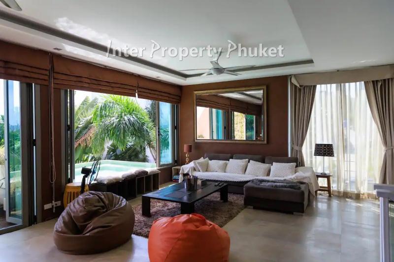 4 bedrooms + 2 rooms at top floor Luxury villa for rent