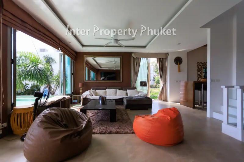 4 bedrooms + 2 rooms at top floor Luxury villa for rent