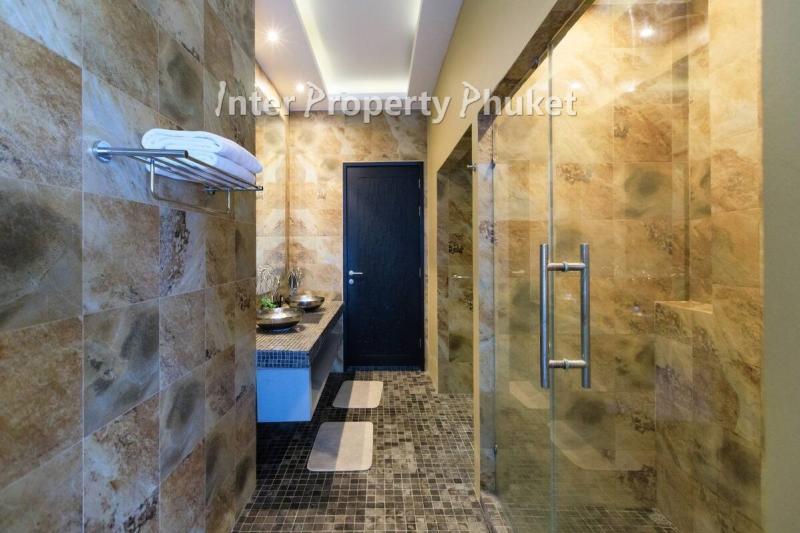 4 bedrooms + 2 rooms at top floor Luxury villa for rent
