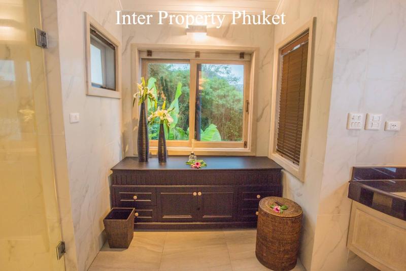 Beautiful luxury Seaview pool villa with 6 bedrooms in Kamala