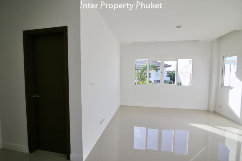 3 Bedrooms New House never lived in for sale